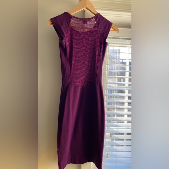 French Connection beautiful back detail dress - Picture 3 of 3